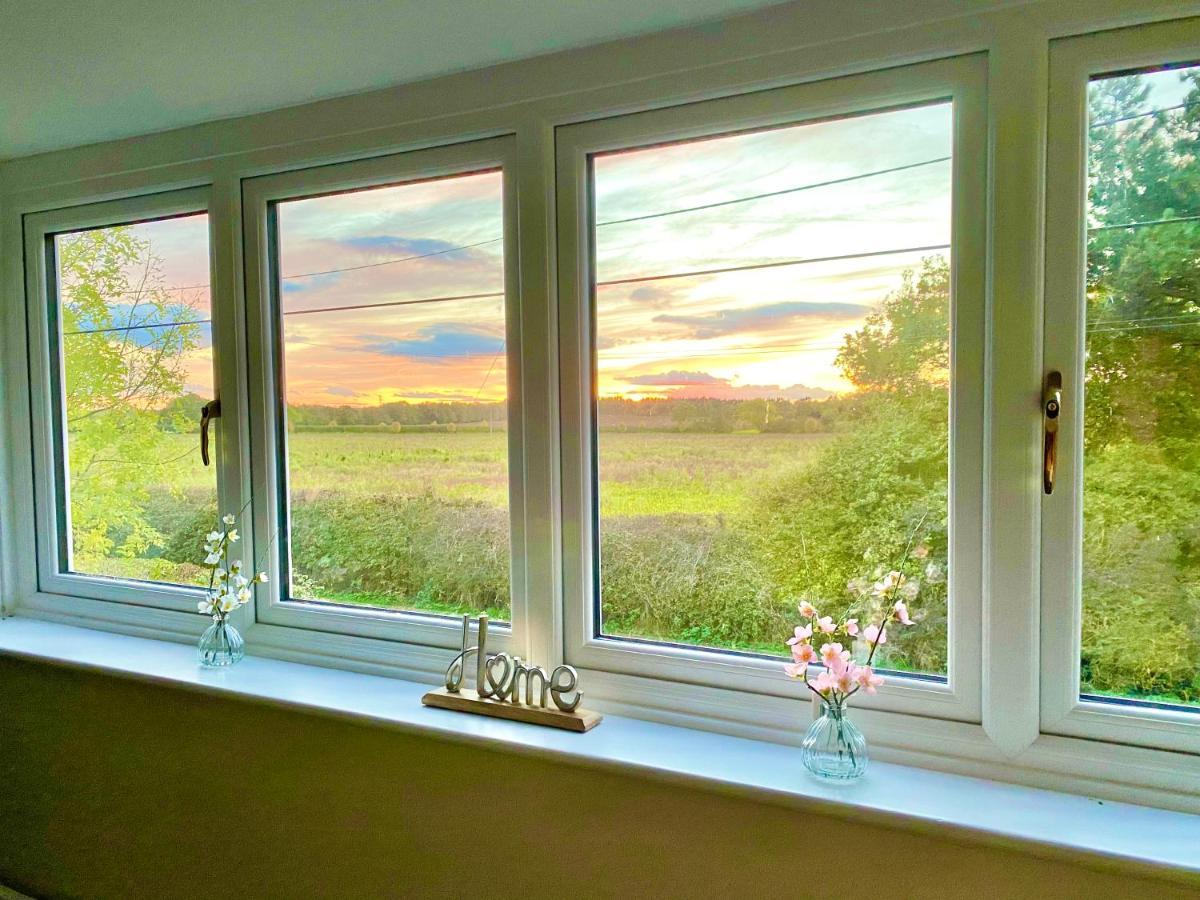Red House Cottage - Peaceful - Views - Walks لينكولن المظهر الخارجي الصورة